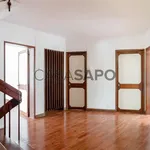 Rent 4 bedroom house of 254 m² in Lisbon