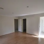 Rent 4 bedroom house in Cranbourne North