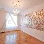 Pronajměte si 4 ložnic/e byt o rozloze 125 m² v Prague