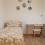 Rent a room of 120 m² in madrid