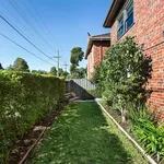 Rent 2 bedroom apartment in St Kilda East