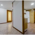 Rent a room of 200 m² in madrid