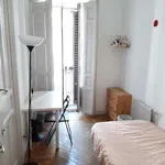 Rent a room of 280 m² in madrid