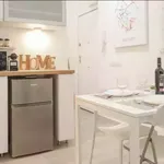 Rent 4 bedroom apartment in Barcelona