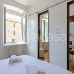 Rent 4 bedroom apartment of 50 m² in Genova