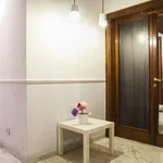 Rent a room of 110 m² in rome