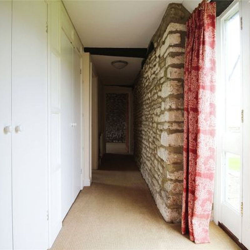 Barn conversion to rent in Park Farm, Oaksey, Malmesbury, Wiltshire SN16 Lullington