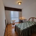 Alquilo 4 dormitorio apartamento de 128 m² en Pamplona