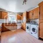 Rent 2 bedroom apartment of 77 m² in London