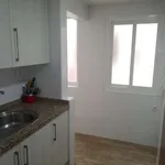 Rent a room of 80 m² in granada