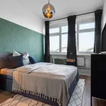 Rent a room of 130 m² in frankfurt