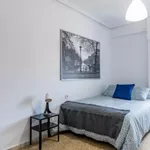 Rent 4 bedroom apartment in Valencia