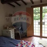 Rent 5 bedroom house of 200 m² in Rome