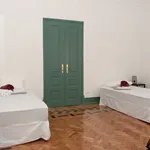 Rent a room of 190 m² in Lisbon