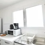 Rent 4 bedroom apartment in Paris