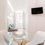 Rent 1 bedroom apartment of 70 m² in lisbon