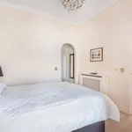 Rent 3 bedroom flat in South West England