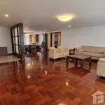 Rent 4 bedroom house of 350 m² in Bangkok