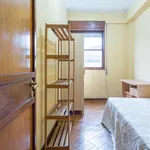 Rent 3 bedroom apartment in Porto