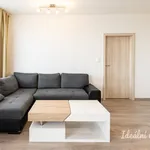 Pronajměte si 3 ložnic/e byt o rozloze 77 m² v Prague