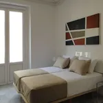 Rent 2 bedroom apartment of 549 m² in Seville