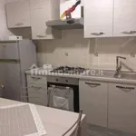 Affitto 2 camera appartamento di 65 m² in Siracusa