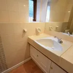 Rent 5 bedroom house in Elmbridge