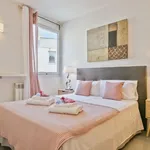 Rent 3 bedroom apartment of 55 m² in Barcelona