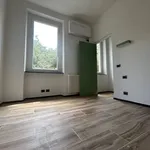 Rent 2 bedroom apartment of 65 m² in genova