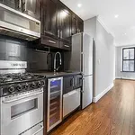 Rent 4 bedroom apartment in Manhattan