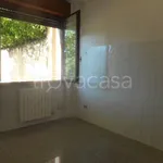 Villa Bifamiliare in affitto a Lecco via Maria Montessori, non arredato/vuoto, giardino privato, box - TrovaCasa