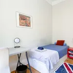 Rent a room of 120 m² in lisbon