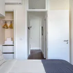 Rent 3 bedroom apartment of 76 m² in Lisbon