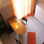 Rent a room of 85 m² in rome