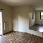 Maison de 130 m² avec 6 chambre(s) en location à écully