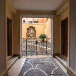 Rent 5 bedroom apartment of 250 m² in Roma