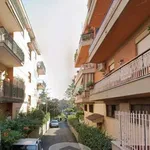 Rent 4 bedroom apartment of 90 m² in Rome