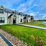 Rent 4 bedroom house in Scotland