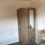 Rent 2 bedroom flat in West Midlands