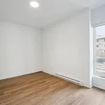 Rent 2 bedroom apartment of 81 m² in Gatineau