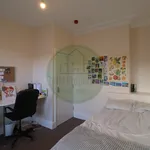 Rent 5 bedroom house in Leeds