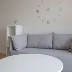 Rent 1 bedroom apartment of 65 m² in madrid