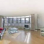 Rent 5 bedroom apartment of 105 m² in Paris