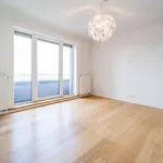 Huur 4 slaapkamer appartement van 259 m² in Brussels