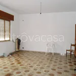 Rent 4 bedroom apartment of 200 m² in Locri