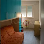 Rent 4 bedroom apartment of 95 m² in Milano