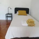 Rent a room of 130 m² in lisbon