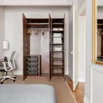 Rent 2 bedroom apartment of 35 m² in Paris