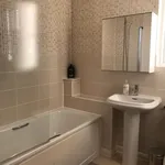 Rent 4 bedroom flat of 85 m² in Manchester