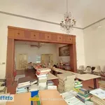 Rent 5 bedroom apartment of 370 m² in Florence